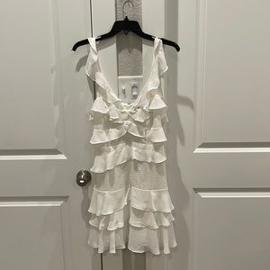 Beautiful Bardot dress size medium (8), never worn!